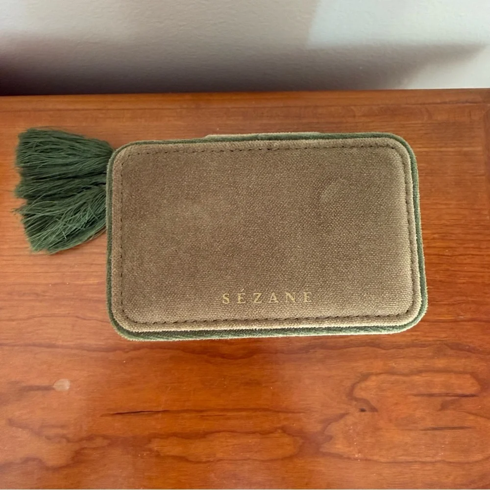 Sezane Green Cotton Velvet Jewelry Case - Picture 2 of 9